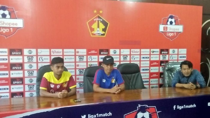konferensi pers Persik Kediri