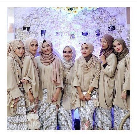 5 Kebaya Modern Hijab yang Bisa Jadi Referensi  Anak Muda 