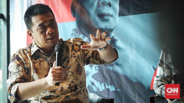 Calon Wakil Gubernur (Cawagub) DKI Jakarta dari Partai Gerindra, Ahmad Riza Patria saat debat Cawagub DKI Jakarta dengan tema Solusi Banjir Ala Wakil Gubernur di Jakarta, Jumat, 6 Maret 2020. CNNIndonesia/Safir Makki