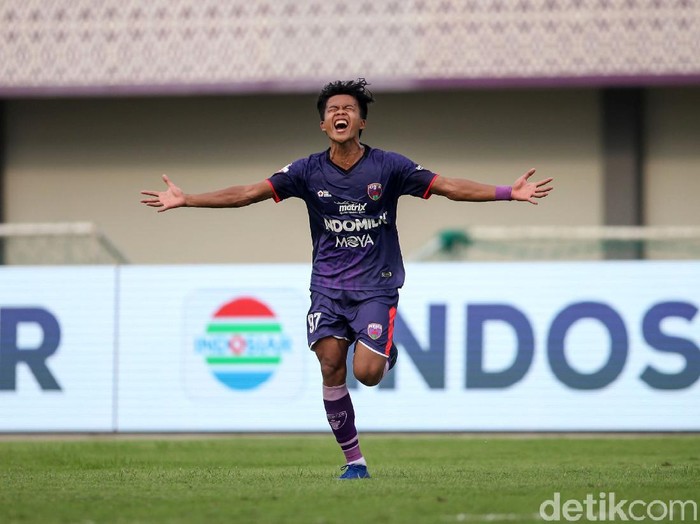 Persita Tangerang vs PSM Makassar digelar di Stadion Sport Center, Kelapa Dua, Tangerang, Jumat (6/3/2020). Laga berakhir dengan skor 1-1.