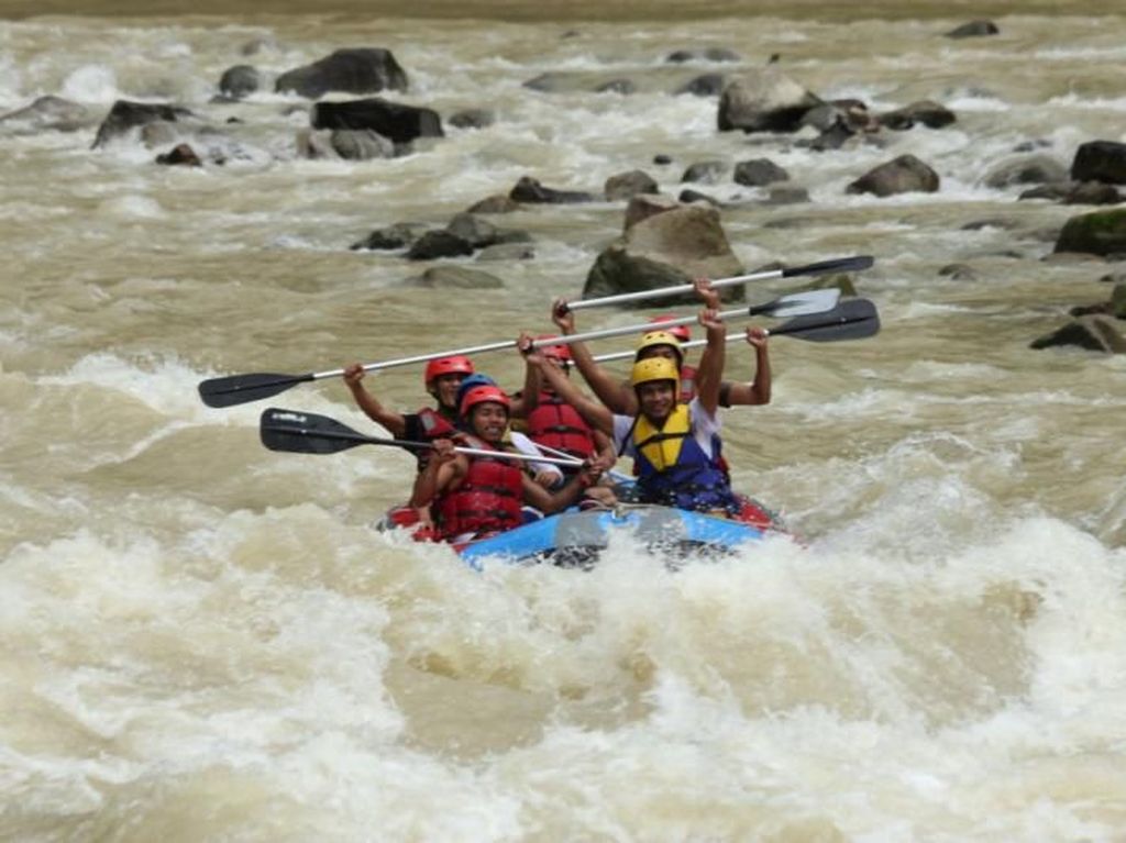 Pacu Adrenalin Lewat Arung Jeram di Aceh, Berani? Pacu Adrenalin Lewat Arung Jeram di Aceh, Berani?