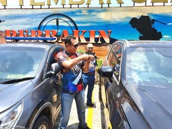 Dor! Ketua MPR Tembak Kaca Mobil tapi Tak Pecah, Kok Bisa?