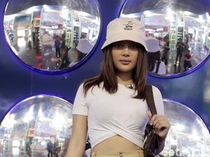 Cerita Erika Carlina Terima Adegan Panas di Film