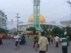 Bah! Pelajar di Medan Tawuran Dekat Masjid Usai Jumatan