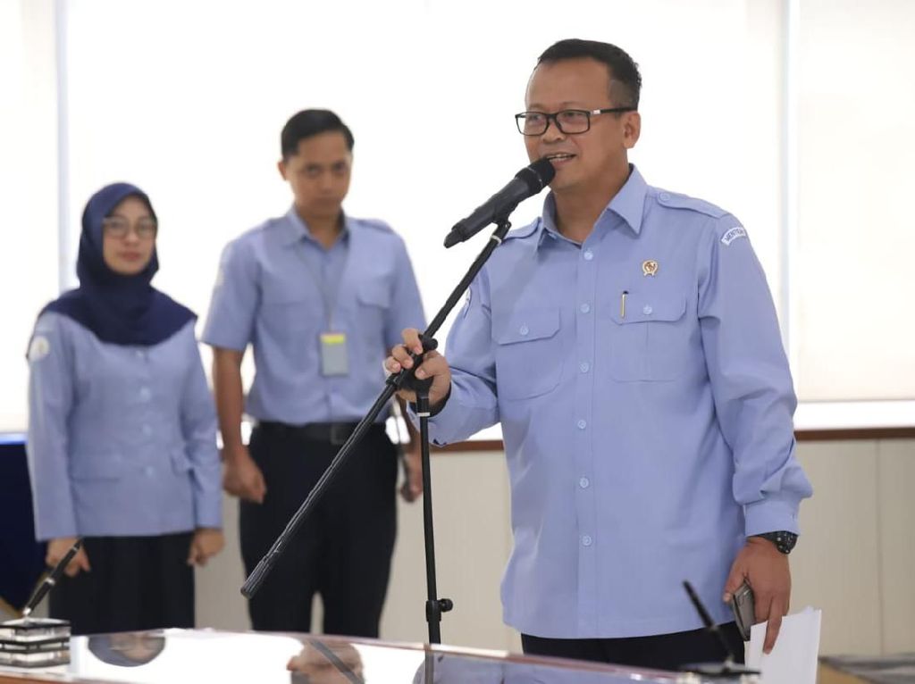 Lantik Pejabat KKP, Edhy Prabowo: yang Mudah Kritik Dapat Promosi Lantik Pejabat KKP, Edhy Prabowo: yang Mudah Kritik Dapat Promosi