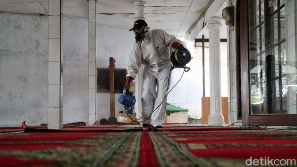 Disinfeksi Corona Sasar Masjid-masjid di Ibu Kota