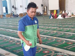 Ini Cara Masjid Al-Akbar Surabaya Jaga Kebersihan Tangkal Virus Corona