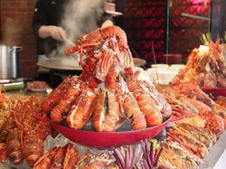 Yummy! Bisa Makan Lobster Sepuasnya dengan 10 Saus Ala China di Sini