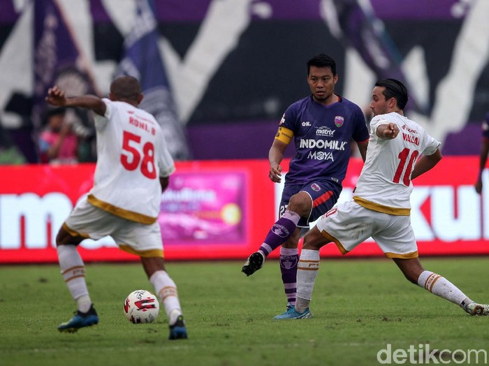 Persita Tangerang vs PSM Makassar digelar di Stadion Sport Center, Kelapa Dua, Tangerang, Jumat (6/3/2020). Laga berakhir dengan skor 1-1.