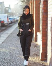 pakaian rock n roll wanita hijab