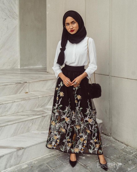 Baju kondangan anak muda simple hijab