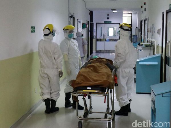 Simulasi Penanganan Pasien Corona di RSHS Bandung