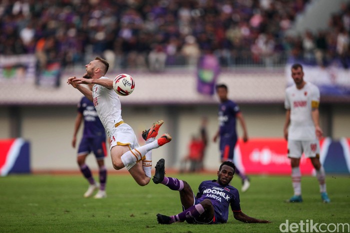 Persita Tangerang vs PSM Makassar digelar di Stadion Sport Center, Kelapa Dua, Tangerang, Jumat (6/3/2020). Laga berakhir dengan skor 1-1.