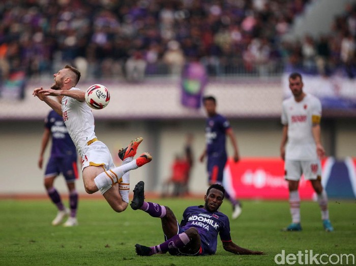 Persita Tangerang vs PSM Makassar digelar di Stadion Sport Center, Kelapa Dua, Tangerang, Jumat (6/3/2020). Laga berakhir dengan skor 1-1.