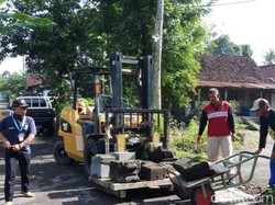 Puluhan Batuan Candi di Perkampungan Klaten Dievakuasi ke Candi Sewu