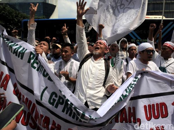 Aksi Massa FPI-PA 212 Geruduk Kedubes India