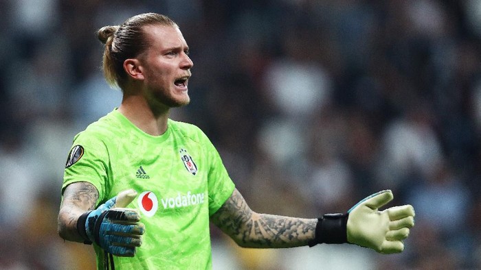 ISTANBUL, TURKEY - OCTOBER 03: Loris Karius of Besiktas reacts during the UEFA Europa League group K match between Besiktas and Wolverhampton Wanderers at Vodafone Park on October 03, 2019 in Istanbul, Turkey. (Photo by Dean Mouhtaropoulos/Getty Images)