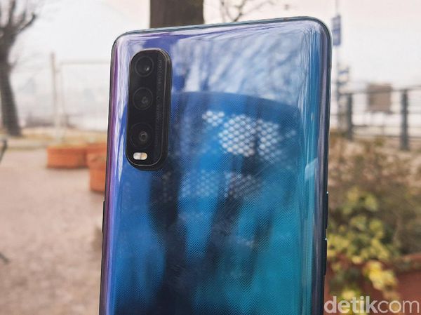 Pesona Oppo Find X2