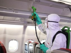 Garuda-Lion Air Bersih-bersih Pesawat dari Corona
