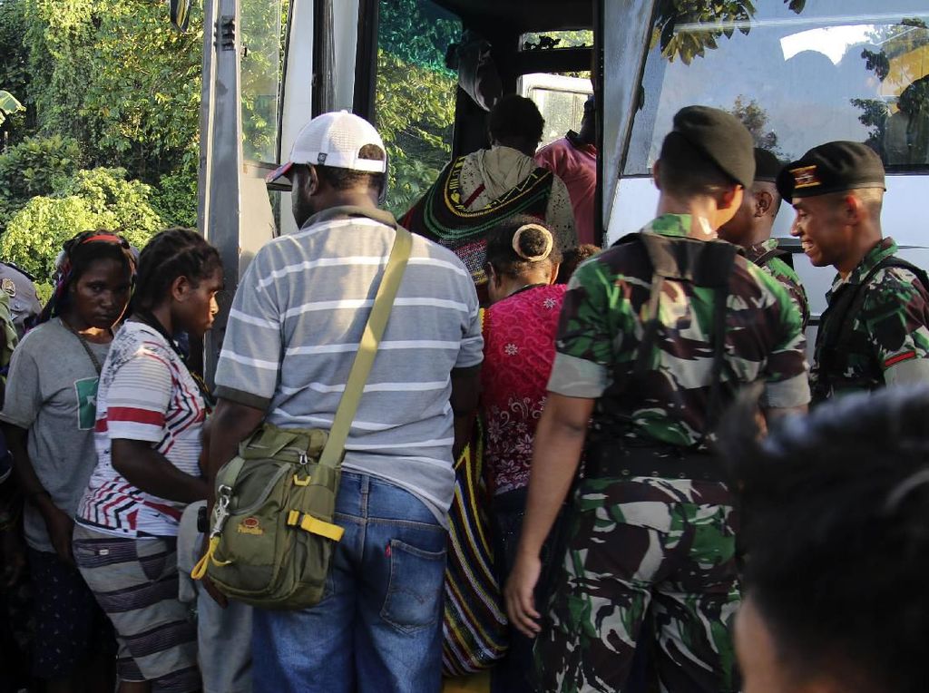 Berulah Lagi, KKSB Serang Koramil Jila dan Tembak Satu Prajurit TNI Berulah Lagi, KKSB Serang Koramil Jila dan Tembak Satu Prajurit TNI