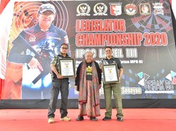 Ketua MPR RI Terima Dua Rekor MURI