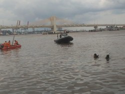 Terpeleset Saat Mandi, Noval Hilang di Sungai Musi