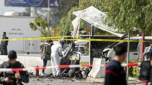 Polisi Tunisia Olah TKP Bom Bunuh Diri di Depan Kedubes AS