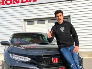 Marquez Pamer Tunggangan Anyar, Mobil Sport Bertenaga 306 dk