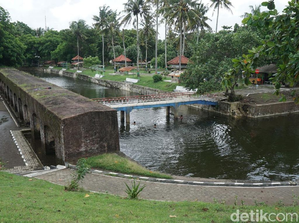 Potret Benteng dengan Kisah Memilukan di Cilacap Potret Benteng dengan Kisah Memilukan di Cilacap