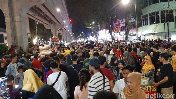 Wajah Trotoar Sudirman Kota Palembang yang Dijajah PKL