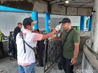 Cegah Corona, Panpel PSS Sleman Cek Suhu Tubuh Penonton