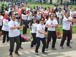 Ribuan Warga Banyuwangi Cegah Virus Corona dengan Senam Cuci Tangan