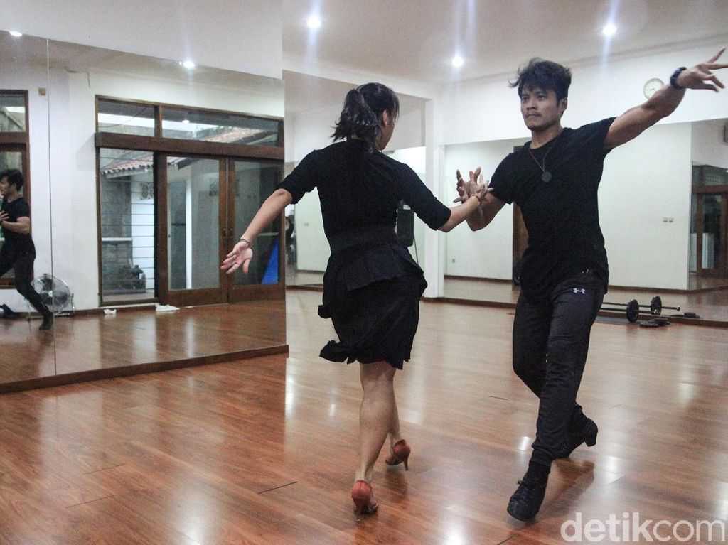 Sama-sama Dansa, Ini Bedanya Dance Sport Vs Social Dance Sama-sama Dansa, Ini Bedanya Dance Sport Vs Social Dance