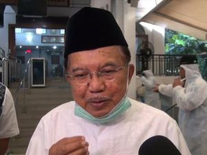 JK Imbau Bayar Zakat Dipercepat Guna Atasi Krisis di Pandemi JK Imbau Bayar Zakat Dipercepat Guna Atasi Krisis di Pandemi