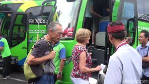 Dipastikan Aman dari Corona Penumpang Viking Sun Turun di Bali