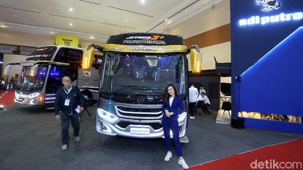 Bus-bus Adiputro Ramaikan GIICOMVEC 2020