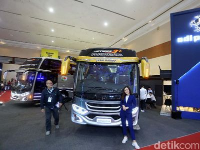 Bus-bus Adiputro Ramaikan GIICOMVEC 2020