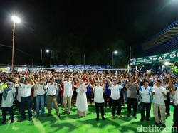 Ribuan Warga Banyuwangi Tumplek Blek di Turnamen Bola Voli Antar Desa