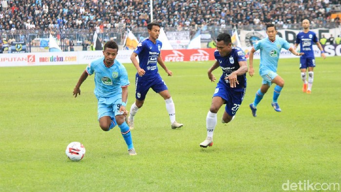 Persela vs PSIS