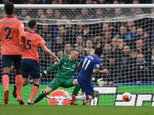 Babak I Selesai, Chelsea Ungguli Everton 2-0