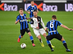 Main Tanpa Penonton, Cristiano Ronaldo Salaman Sama Siapa?