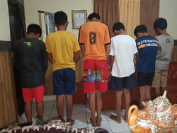 Lempari Mobil dengan Batu, 6 ABG di Gianyar Bali Ditangkap Polisi