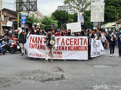 Massa GejayanMemanggilLagi Tolak RUU Cipta Kerja