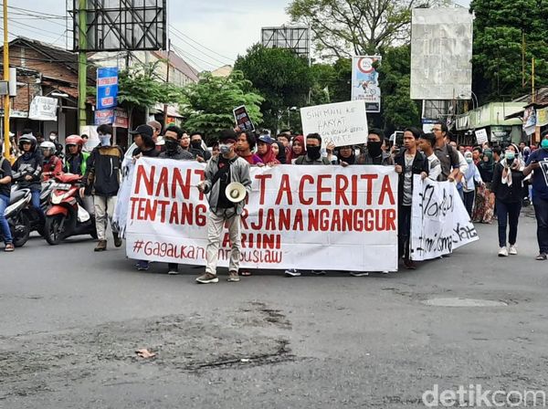 Massa GejayanMemanggilLagi Tolak RUU Cipta Kerja
