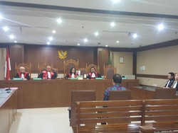 Hakim Belum Musyawarah, Sidang Putusan Muhtar Ependy Ditunda