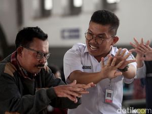 Sosialisasi Pencegahan Corona Digelar di Stasiun Pasar Senen