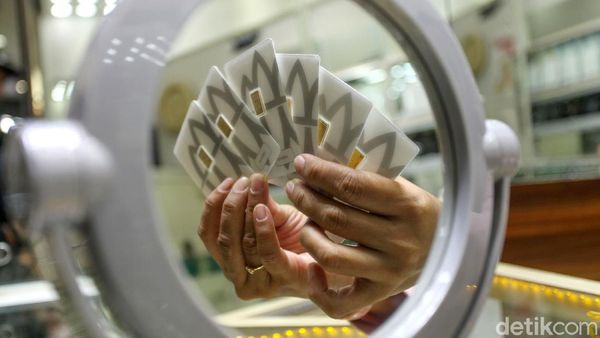 Mantap! Harga Emas Tembus Rp 850 Ribu Meski Digempur Isu Corona