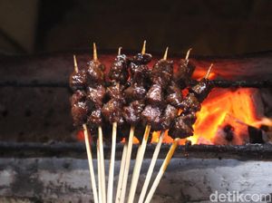 Empuk Gurih Sate Kuda Sumbawa yang Eksis di Jombang 23 Tahun