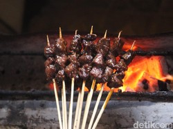 Empuk Gurih Sate Kuda Sumbawa yang Eksis di Jombang 23 Tahun