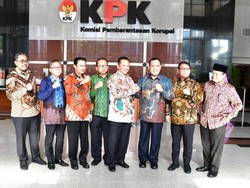 Ketua MPR Sebut Bersihkan Korupsi Bisa Dimulai dari Benahi Parpol